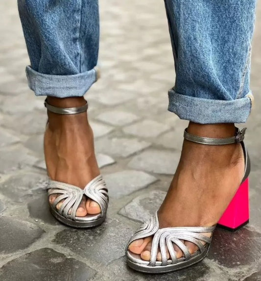 Lucía™ | Sandalias clásicas con tira en el tobillo y dedos descubiertos