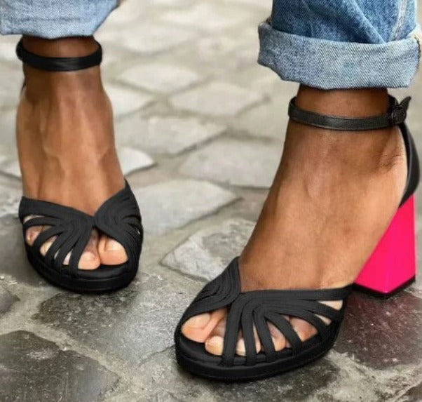 Lucía™ | Sandalias clásicas con tira en el tobillo y dedos descubiertos